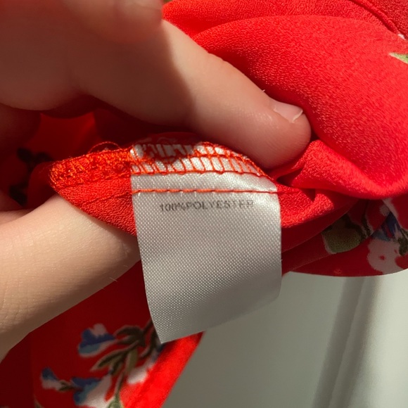 Red keyhole halter blouse from Papermoon Women’s Medium New With Tags - Picture 4 of 5